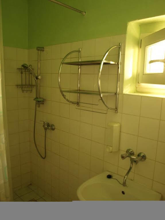 Hostel Sokol Troja Prague Exterior photo